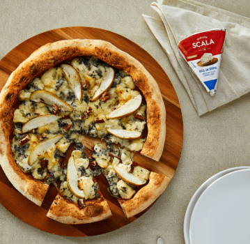 Pizza com queijo Azul da Serra Scala